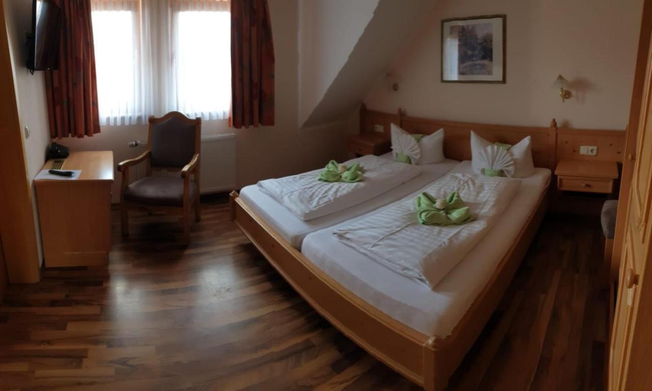 Hotel Igelstadt Furstenberg  Ngoại thất bức ảnh