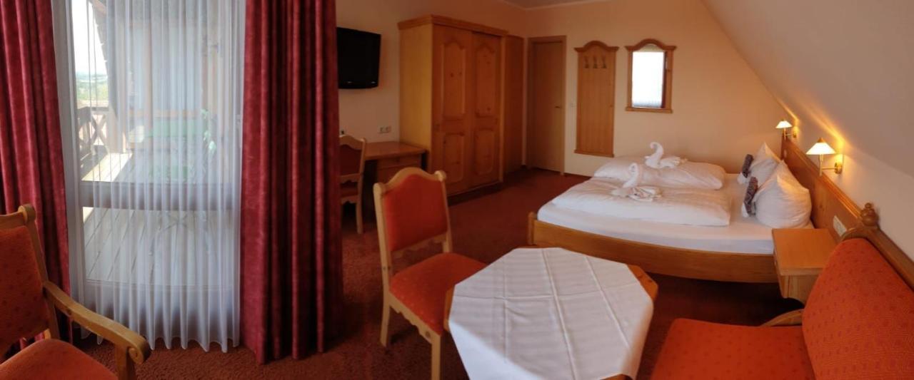 Hotel Igelstadt Furstenberg  Ngoại thất bức ảnh